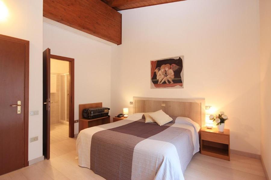 Hotel Colomber Gardone Riviera Εξωτερικό φωτογραφία