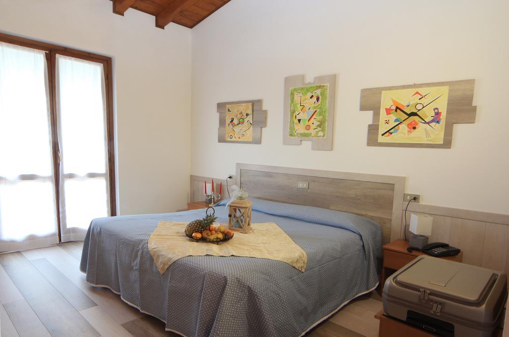 Hotel Colomber Gardone Riviera Εξωτερικό φωτογραφία