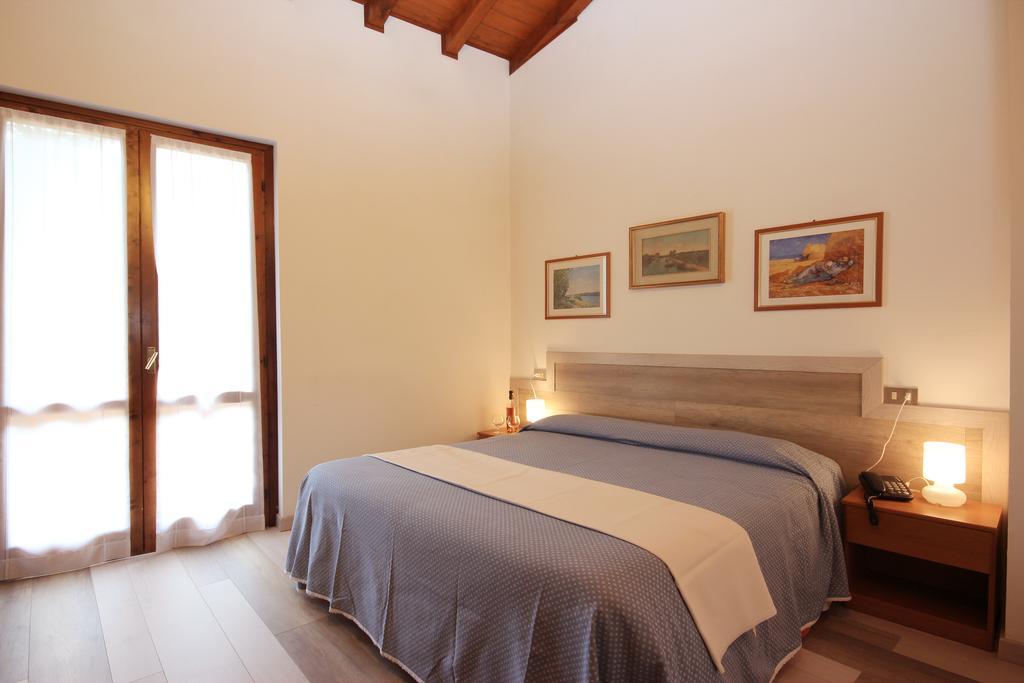 Hotel Colomber Gardone Riviera Εξωτερικό φωτογραφία