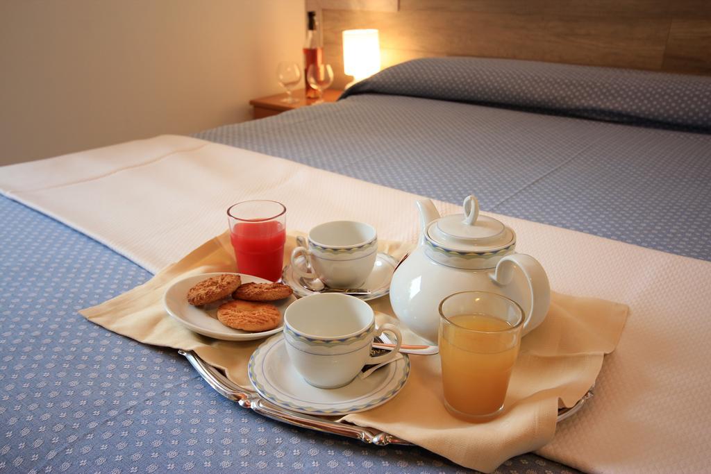 Hotel Colomber Gardone Riviera Εξωτερικό φωτογραφία