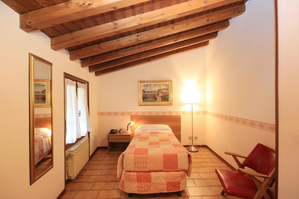 Hotel Colomber Gardone Riviera Εξωτερικό φωτογραφία