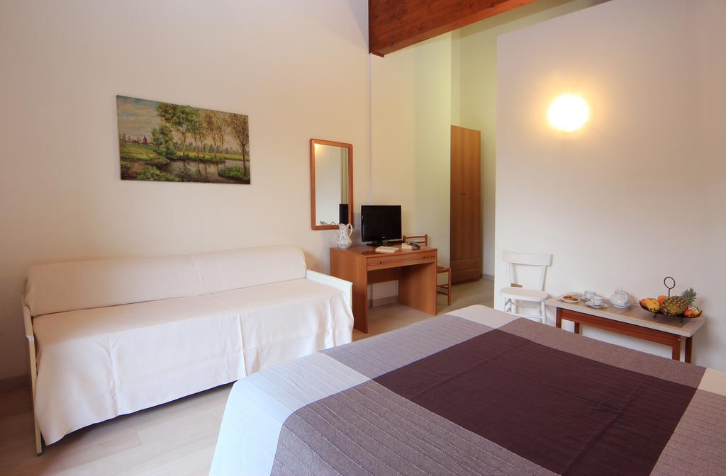 Hotel Colomber Gardone Riviera Εξωτερικό φωτογραφία
