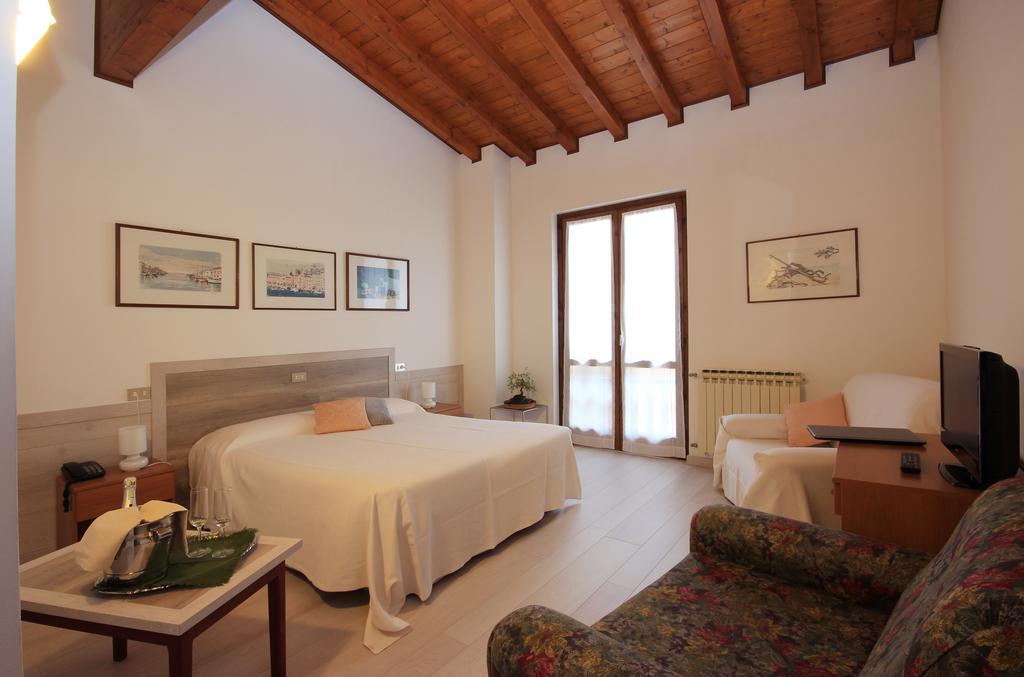 Hotel Colomber Gardone Riviera Εξωτερικό φωτογραφία